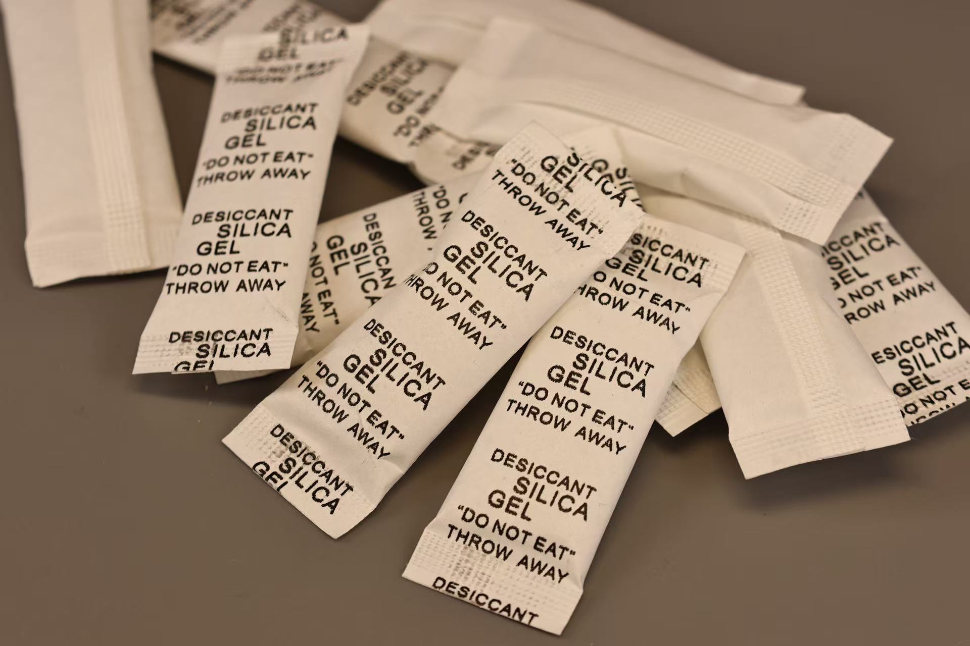 silica gel sachets